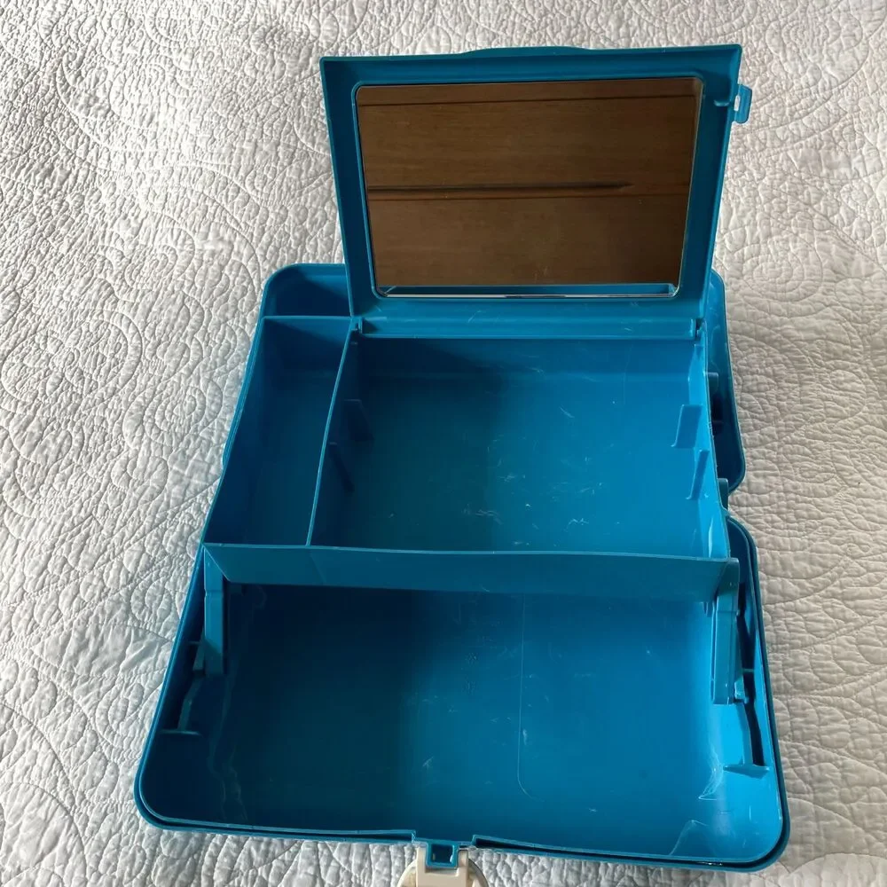 Modern Caboodles On-The-Go Girl Blue Marble Case 5626 Reissue Used